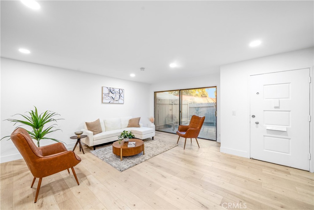 23521 Los Adornos Street