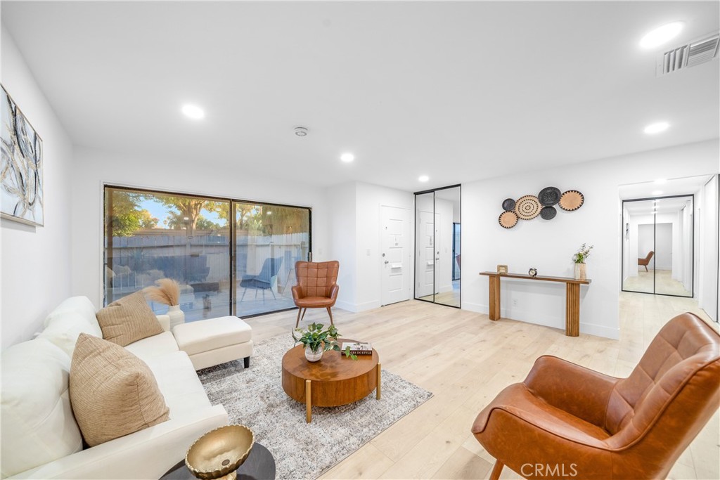 23521 Los Adornos Street