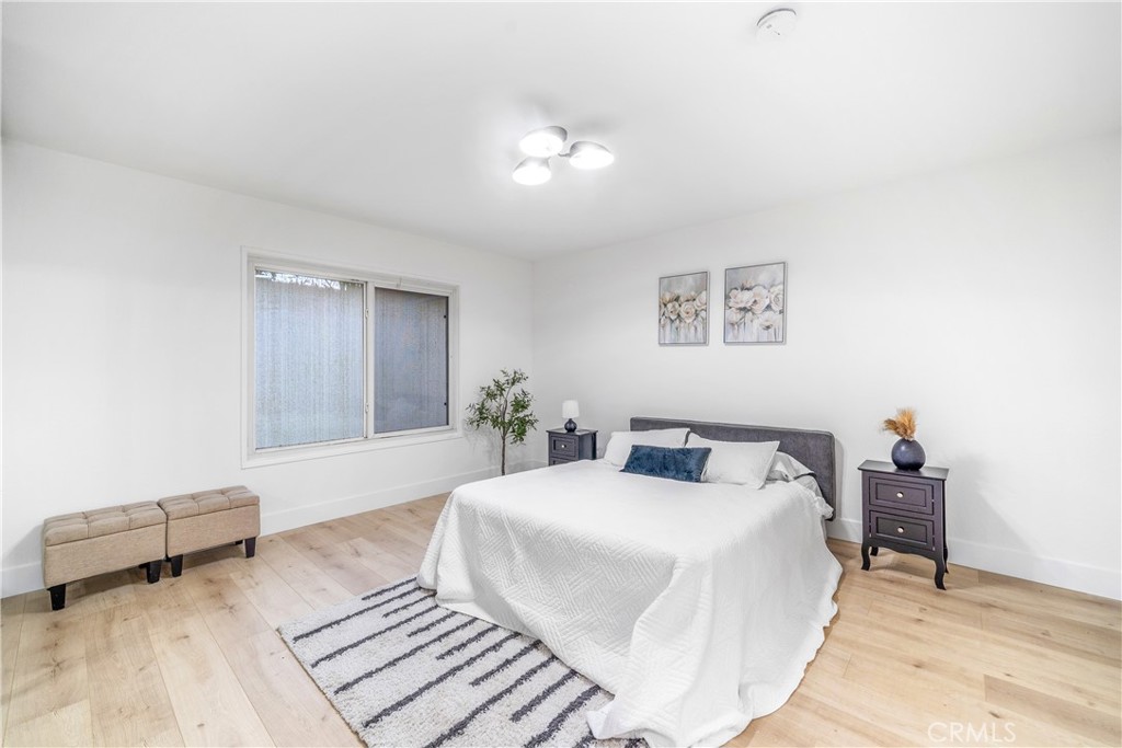 23521 Los Adornos Street