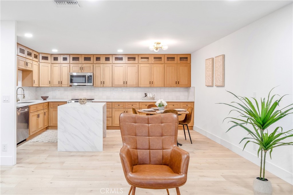 23521 Los Adornos Street