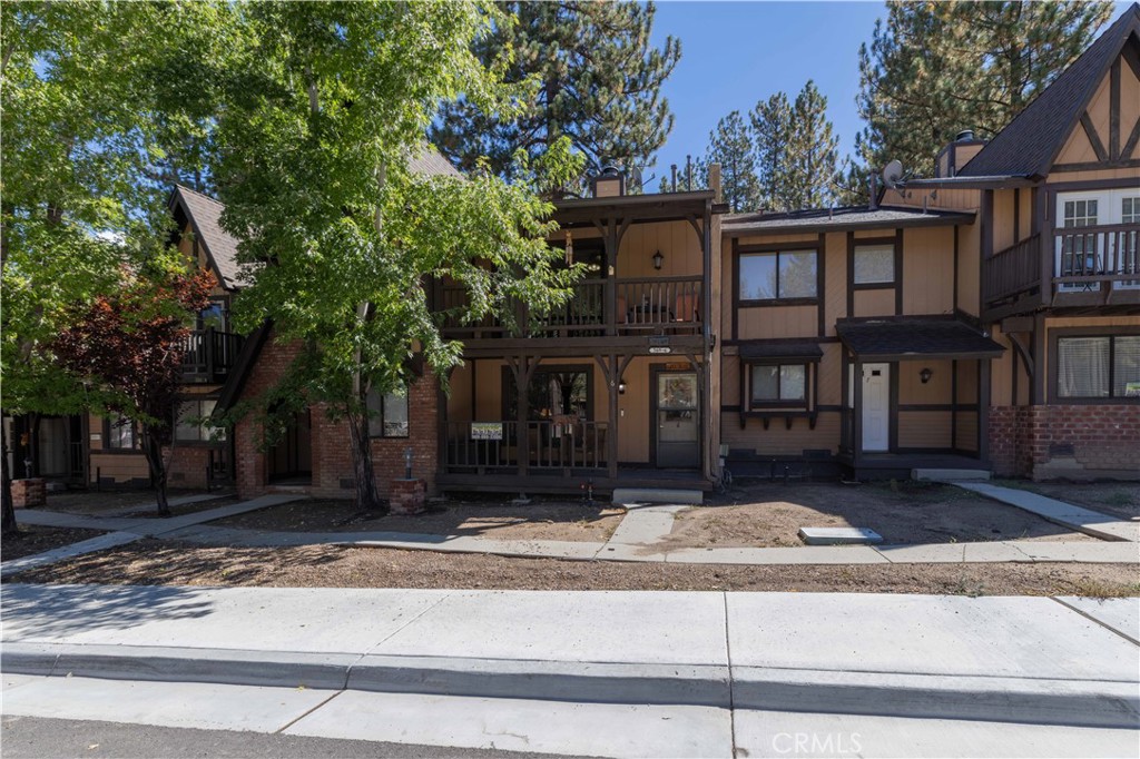 569 Summit Boulevard 6