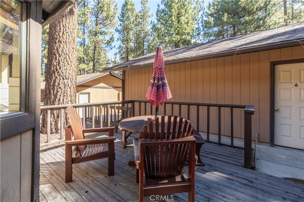 569 Summit Boulevard 6