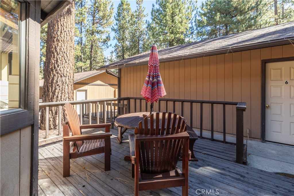 569 Summit Boulevard 6