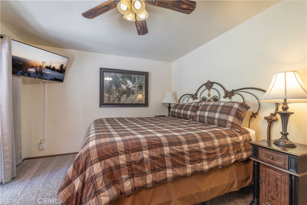 569 Summit Boulevard 6