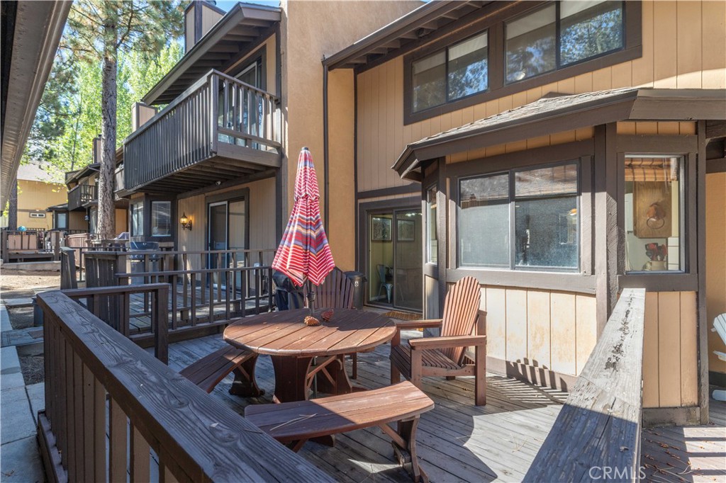 569 Summit Boulevard 6