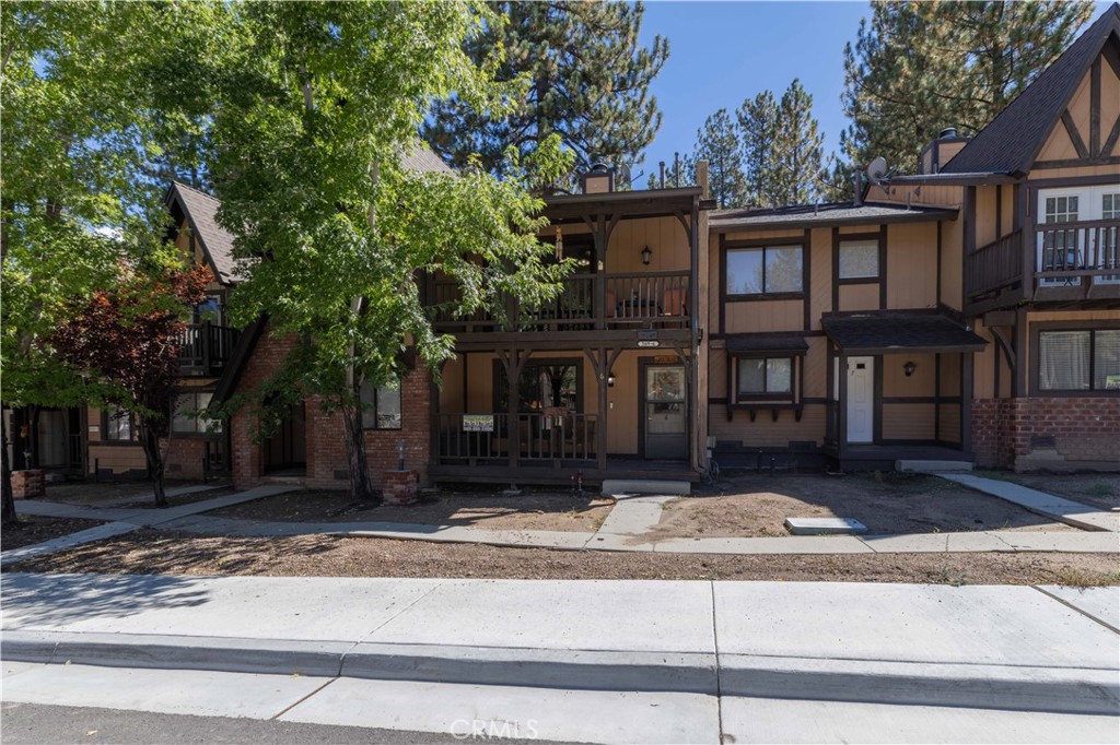 569 Summit Boulevard 6