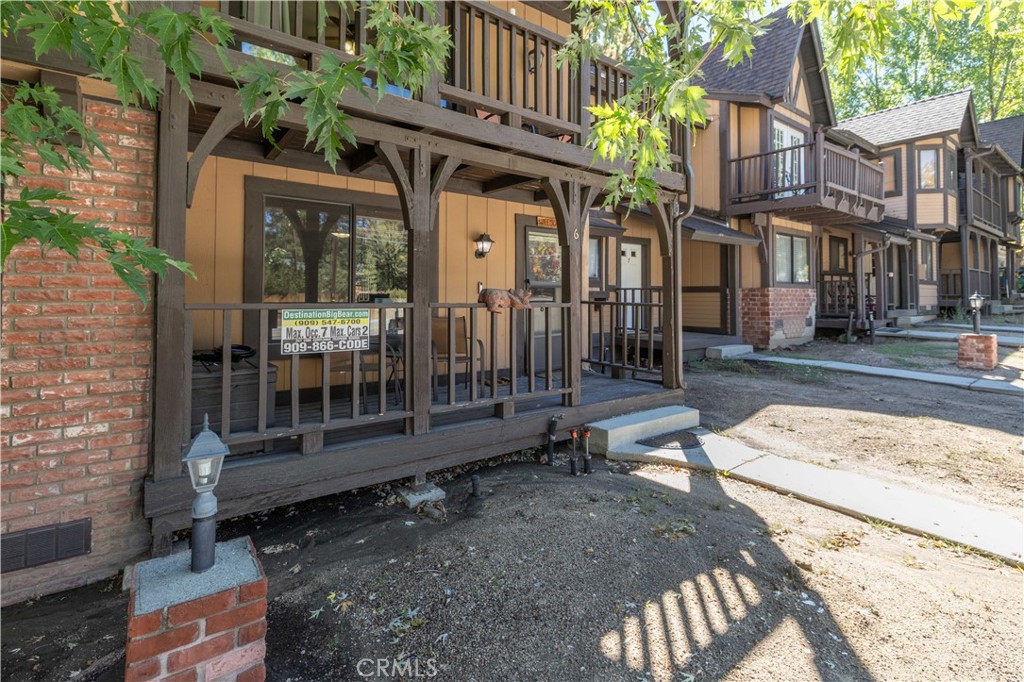 569 Summit Boulevard 6