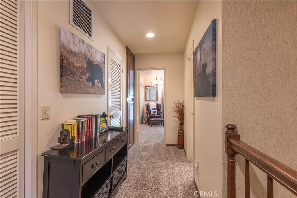 569 Summit Boulevard 6