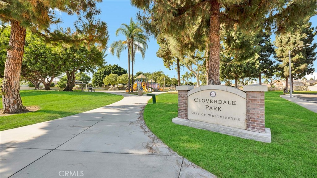 9831 Cloverdale Avenue