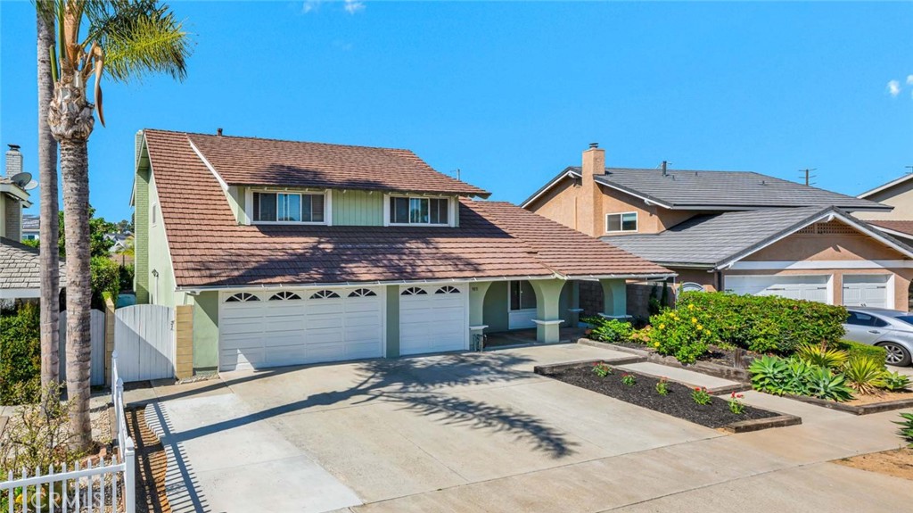 9831 Cloverdale Avenue