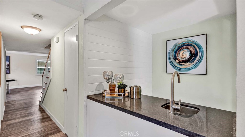 9831 Cloverdale Avenue