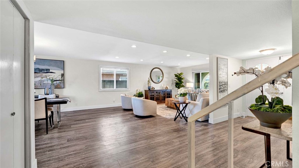 9831 Cloverdale Avenue