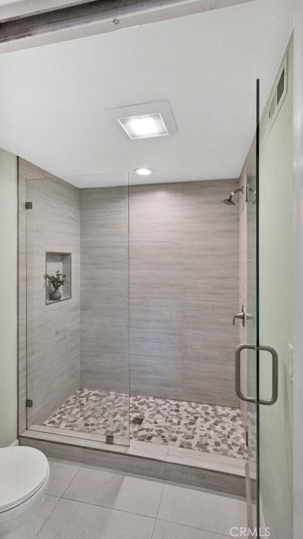 9831 Cloverdale Avenue