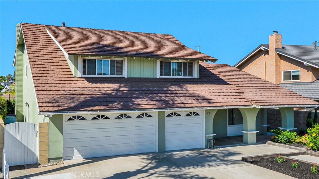 9831 Cloverdale Avenue