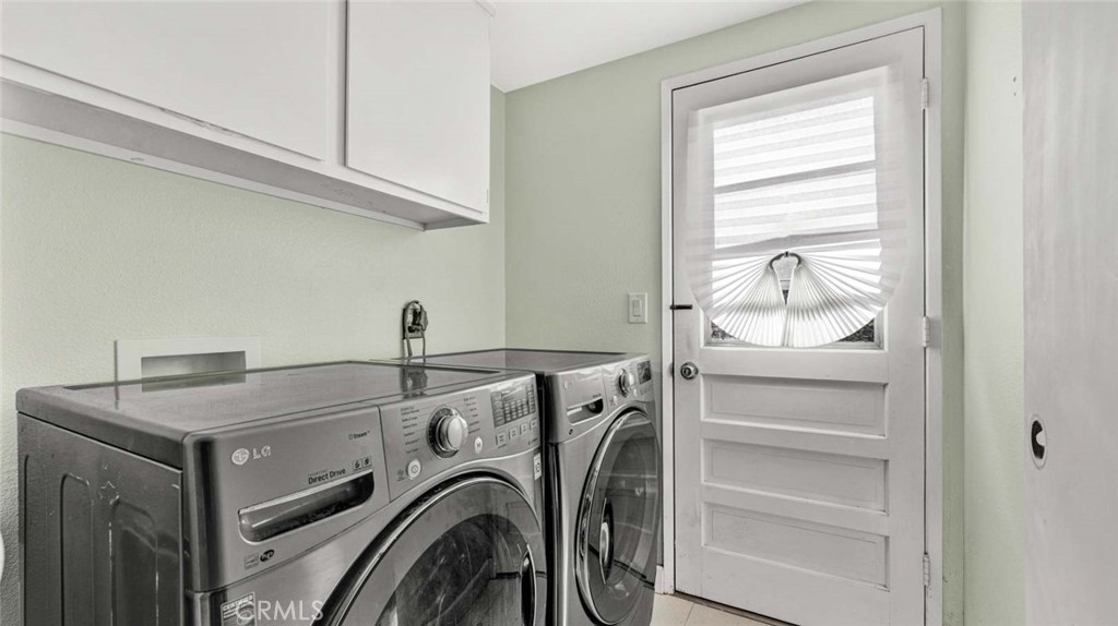 9831 Cloverdale Avenue