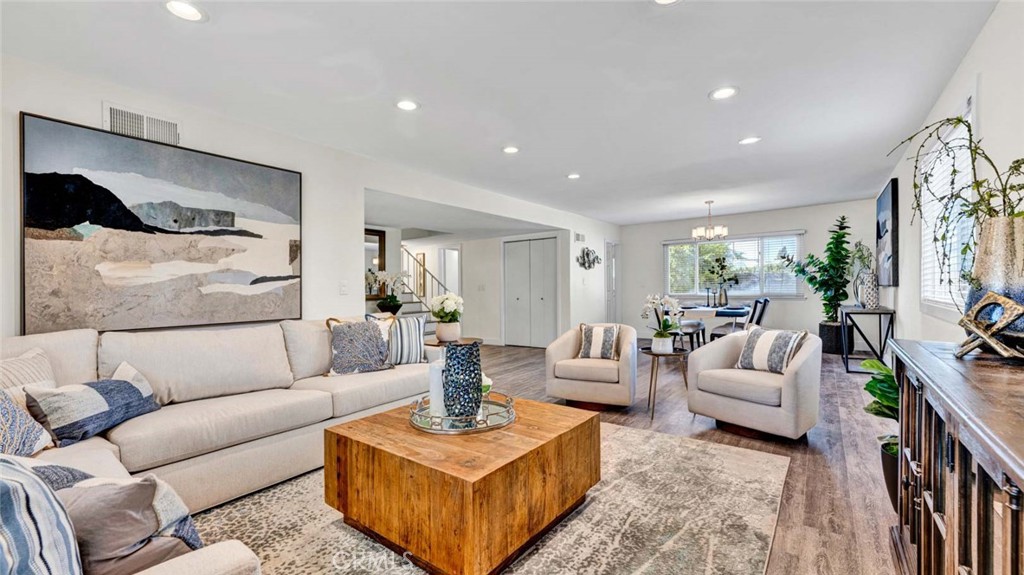 9831 Cloverdale Avenue