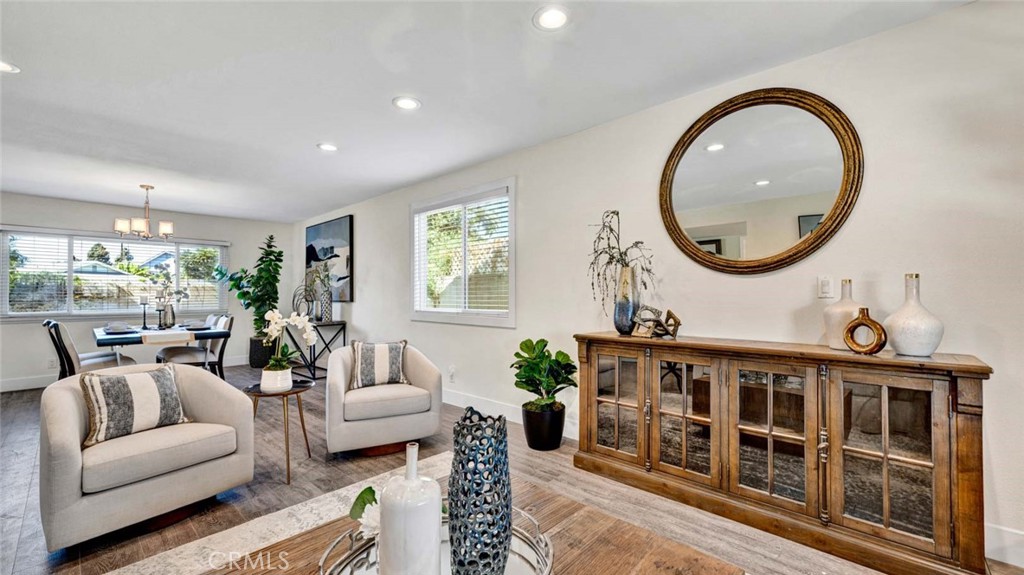 9831 Cloverdale Avenue