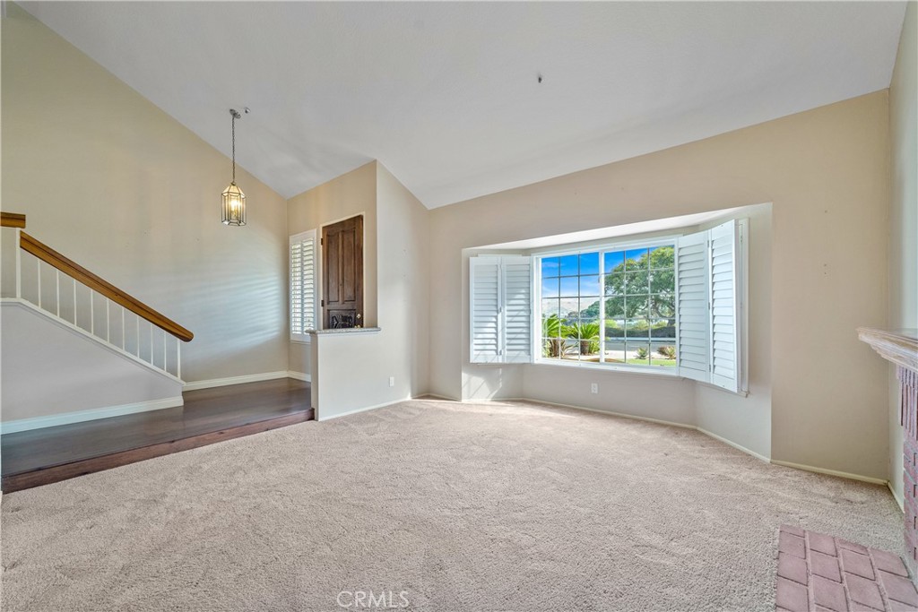 2846 W Calle Esteban