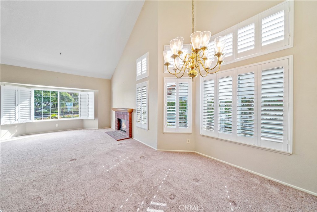 2846 W Calle Esteban