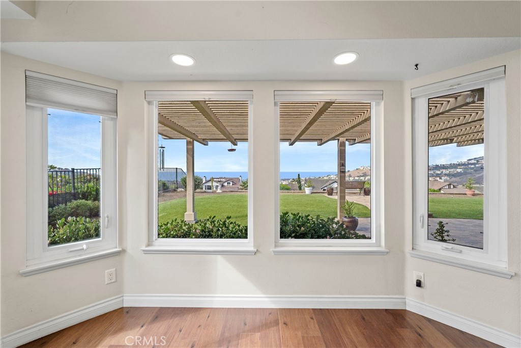 2846 W Calle Esteban