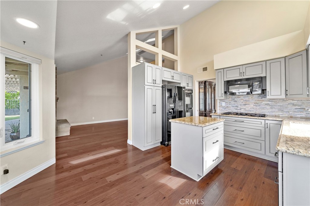 2846 W Calle Esteban