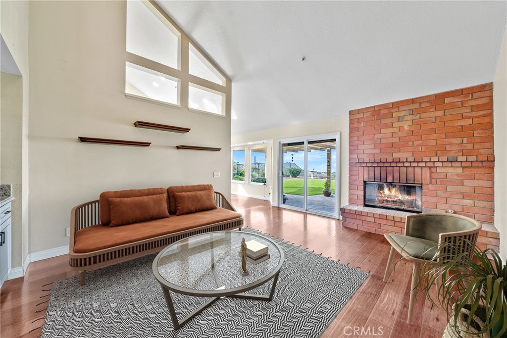 2846 W Calle Esteban
