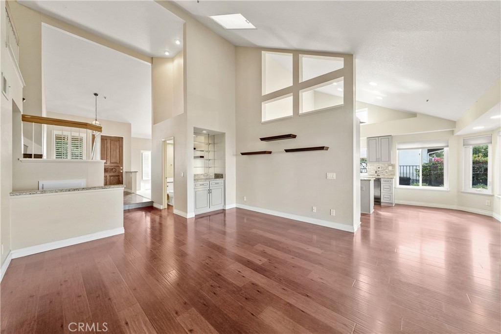 2846 W Calle Esteban