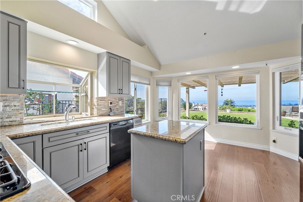 2846 W Calle Esteban