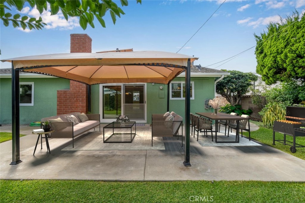 6891 Stanford Avenue