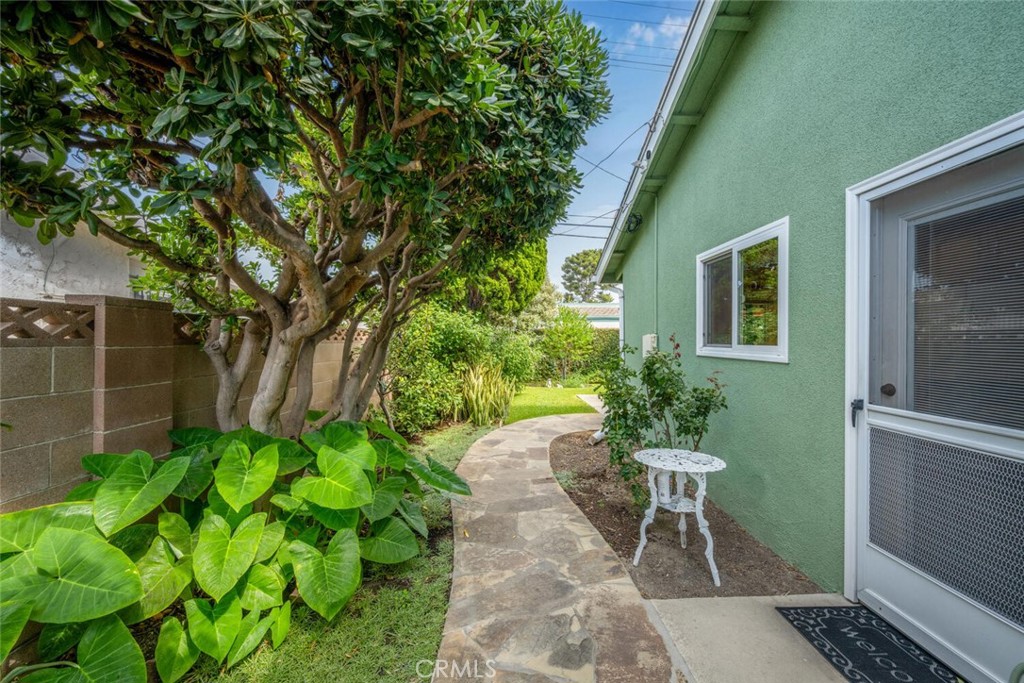 6891 Stanford Avenue