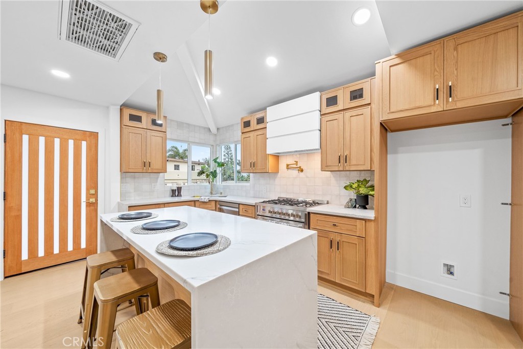 34021 La Serena Drive