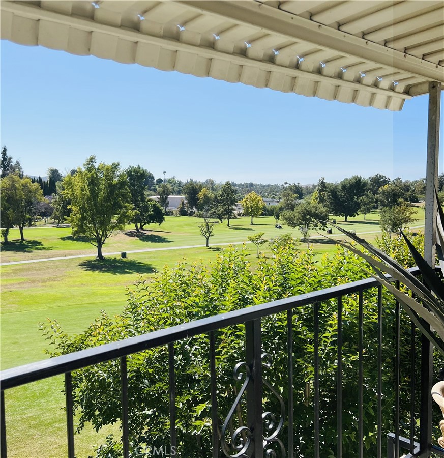 2395 Via Mariposa W 3F