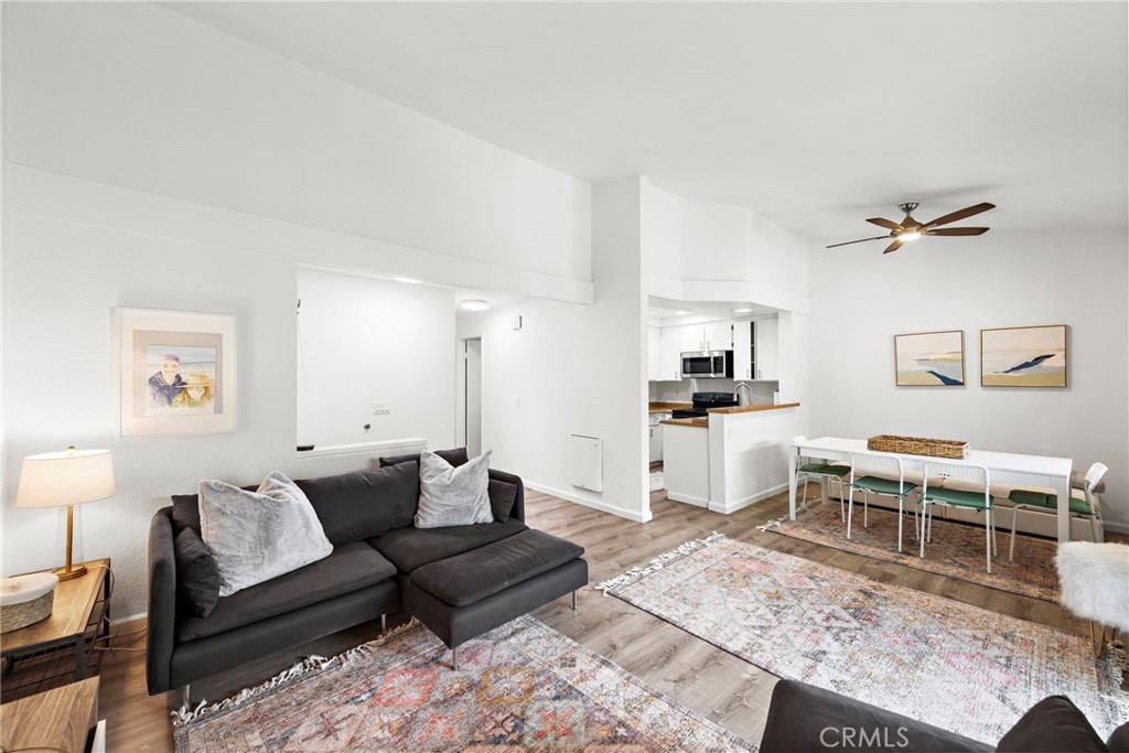 26166 Los Viveros 222