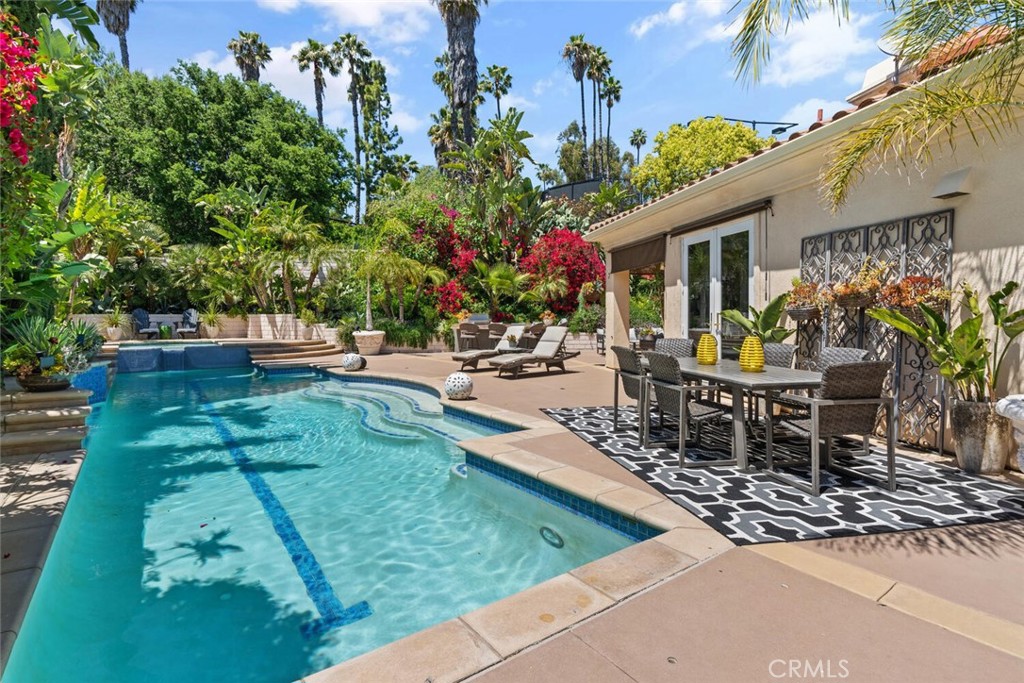 11823 Willard Avenue