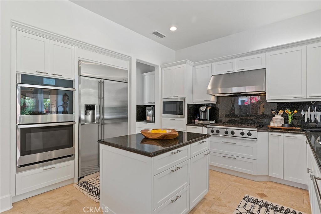 11823 Willard Avenue