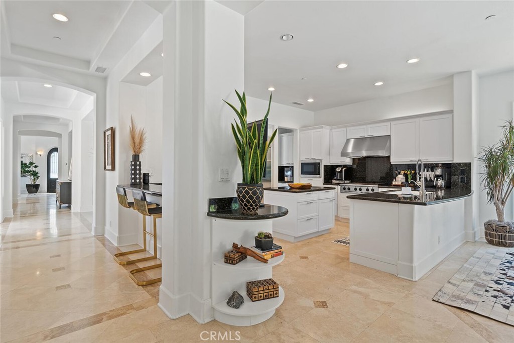 11823 Willard Avenue