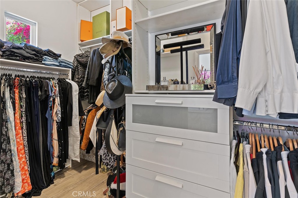 11823 Willard Avenue