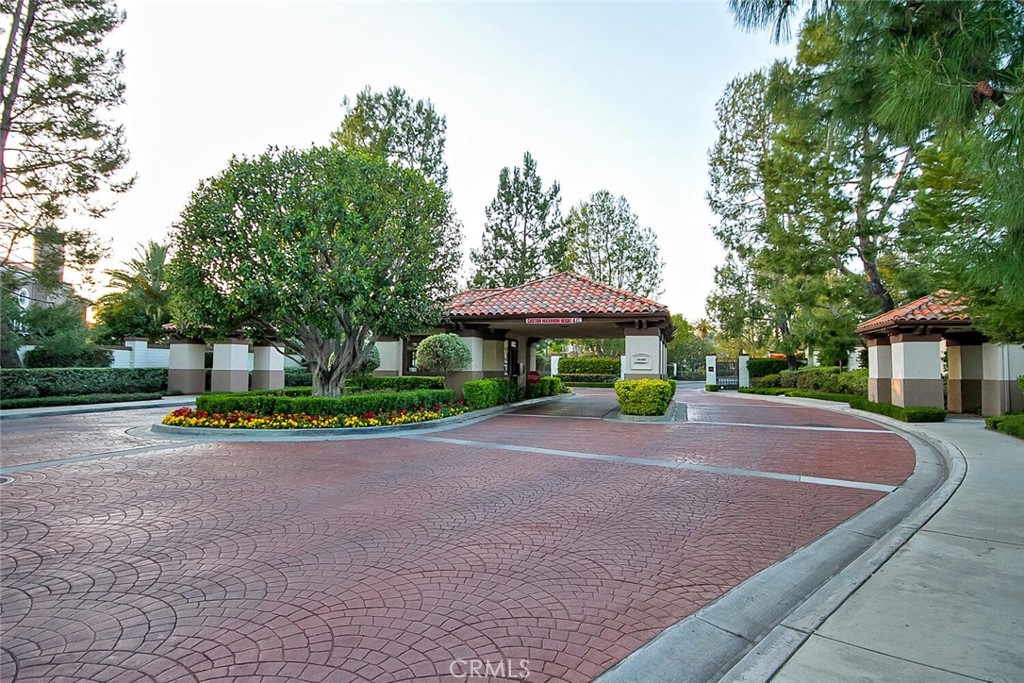 11823 Willard Avenue