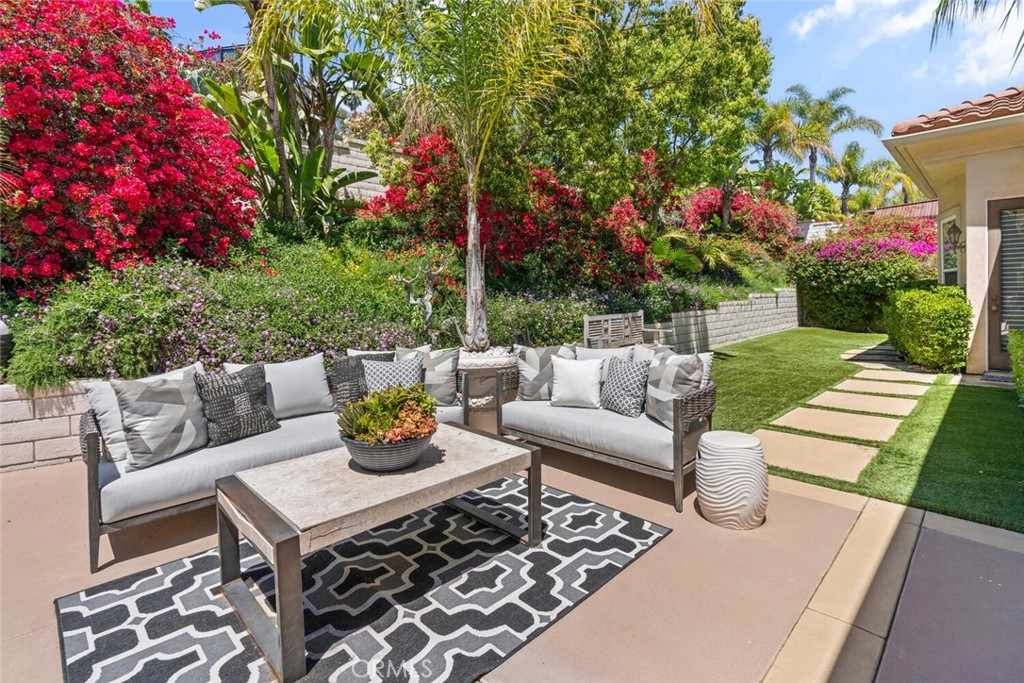 11823 Willard Avenue