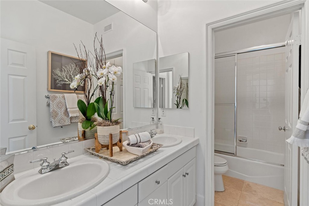 11823 Willard Avenue