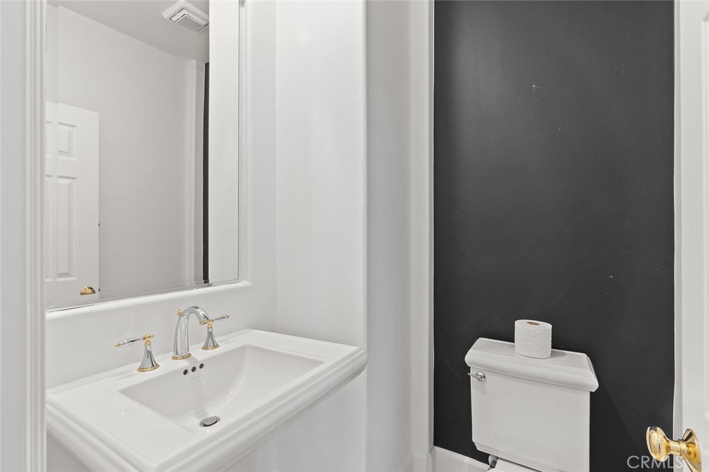 11823 Willard Avenue