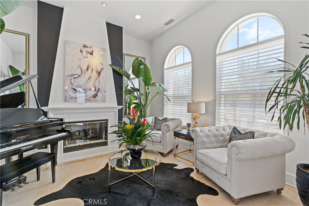 11823 Willard Avenue