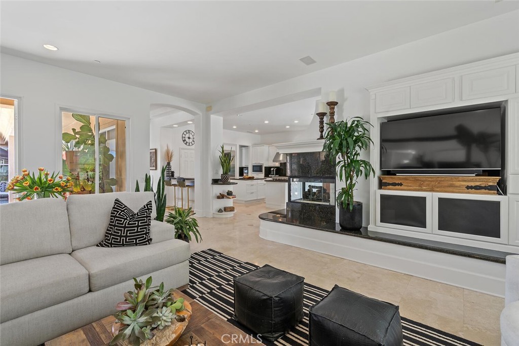 11823 Willard Avenue