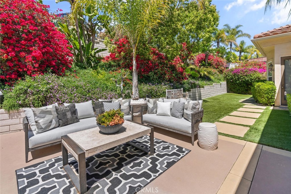 11823 Willard Avenue