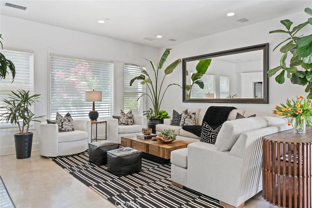 11823 Willard Avenue