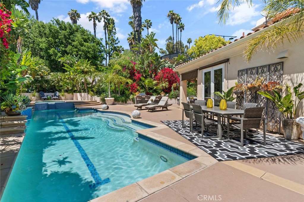 11823 Willard Avenue