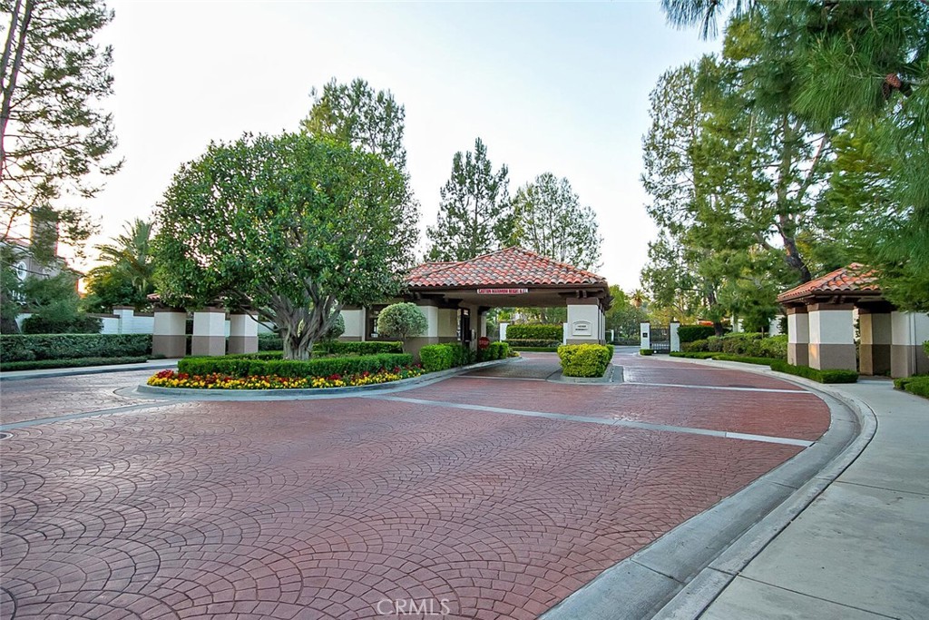 11823 Willard Avenue