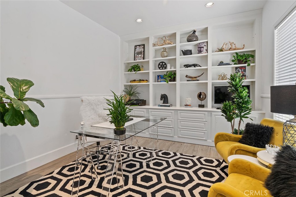 11823 Willard Avenue