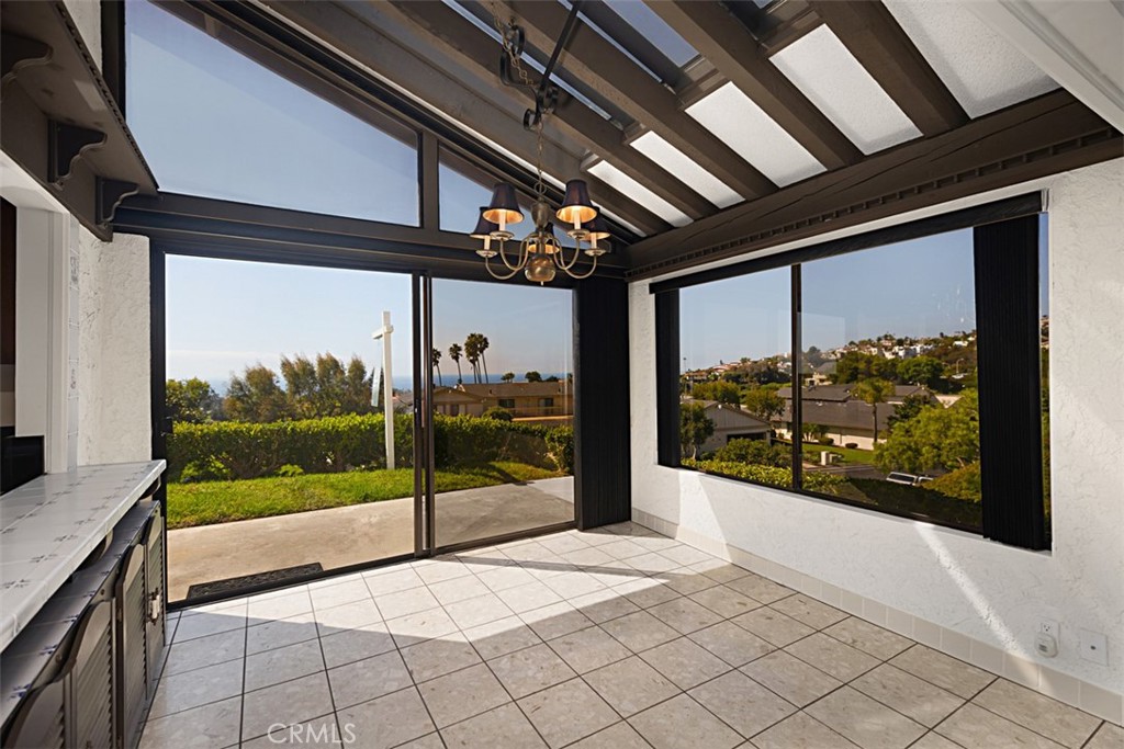 151 Avenida Adobe