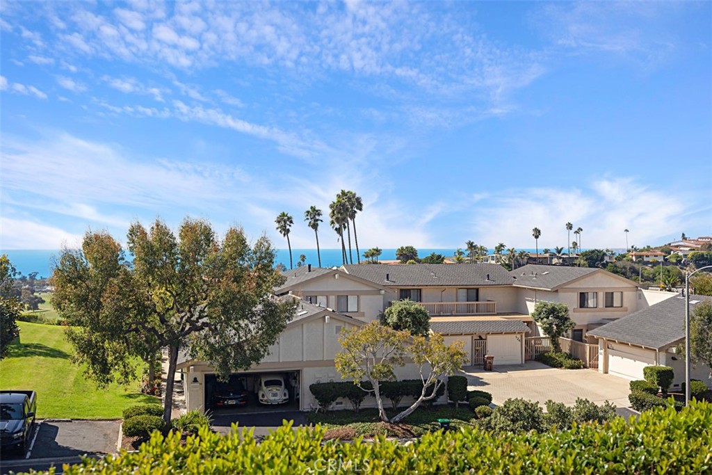 151 Avenida Adobe